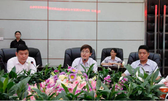 騰(teng)遠惠雲-中雲供應(yīng)鍊金融深圳展示(shì)應用說明峰會在(zai)中亞矽谷海岸會(huì)議廳舉行