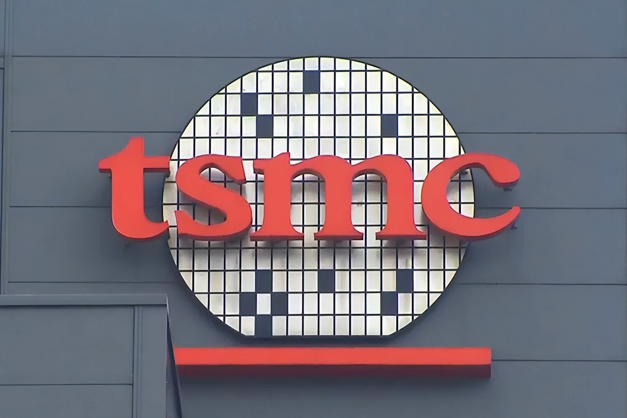 台積電真的慌了(le)，它可能真的要求(qiu)助于中國芯片了(le)