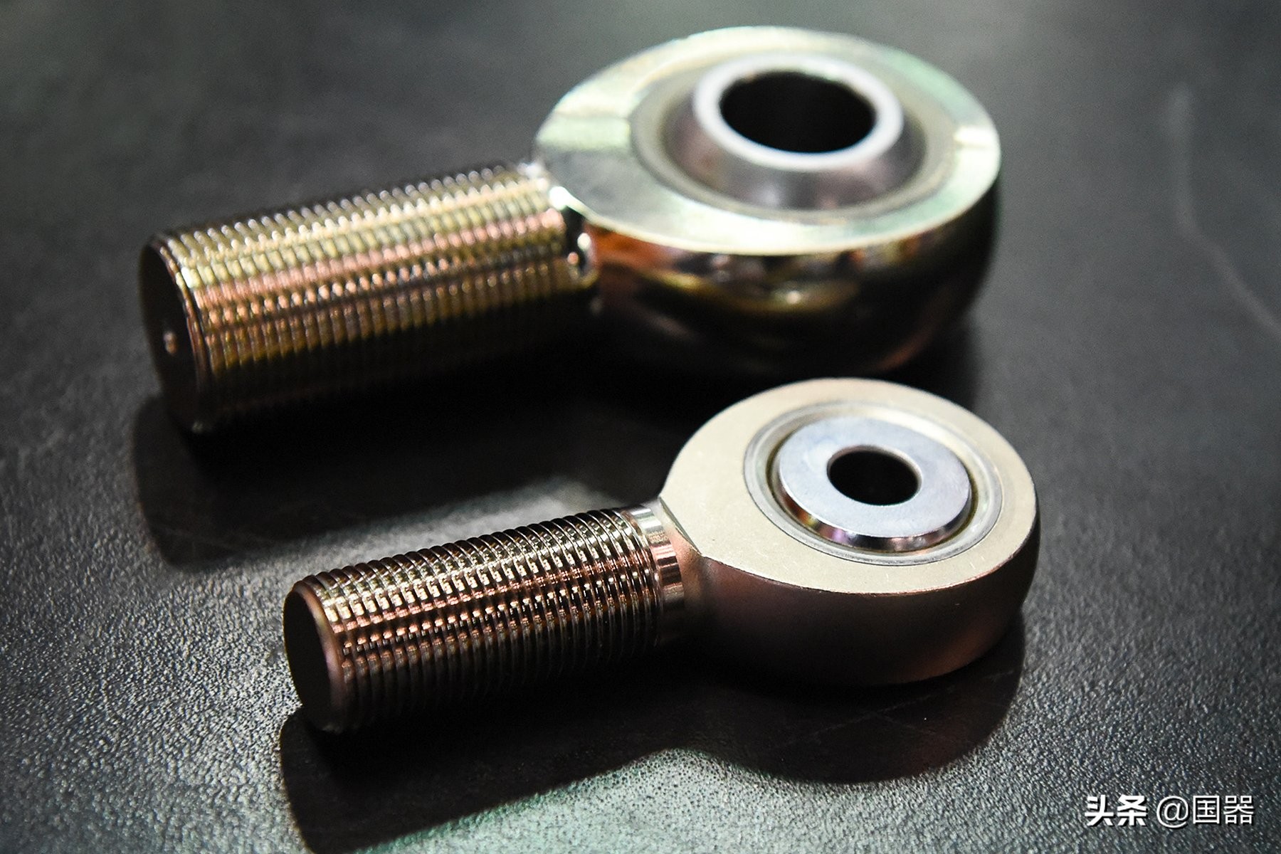 西方長期(qī)扼住中國關節(jiē)軸承，中企如何(hé)突破圍堵，并反(fan)向出口到美國(guo)