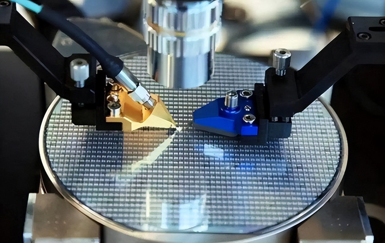 台積電(dian)真的慌了，它可能(neng)真的要求助于中(zhong)國芯片了